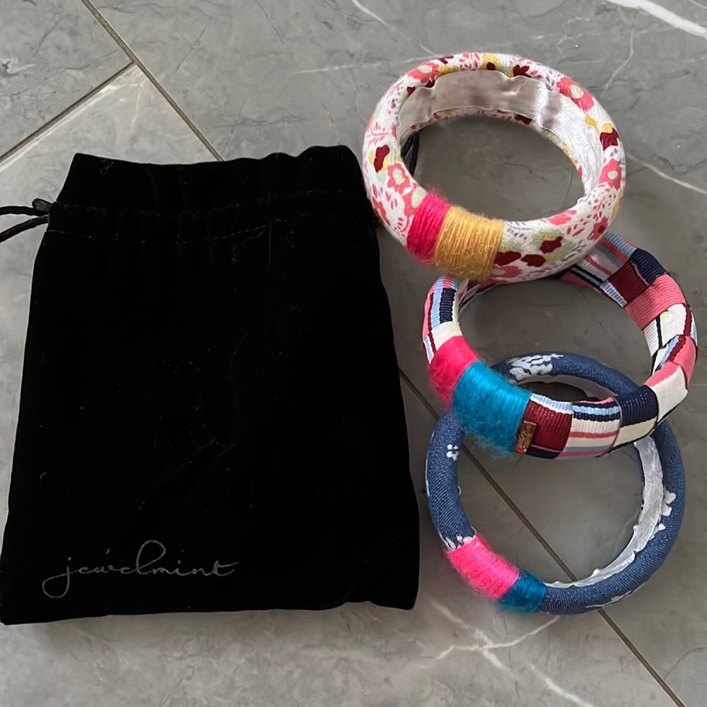 Jewelmint Bangle Set